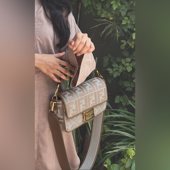 SOLD: Fendi Baguette Houndstooth Zucca in Brown - Picture 11 of 14